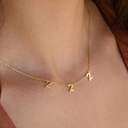 Elegant Number Design Necklace